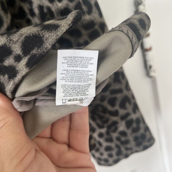 Cabi Women's Jungle Blazer Jacket Sz 10 Leopard Print Preppy Casual City Button - Picture 8 of 11